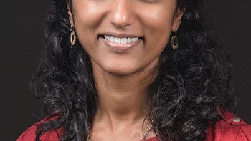 anu-abraham headshot