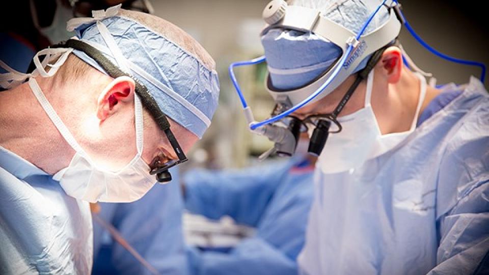  External link: (http://www.deseretnews.com/article/865648016/Doctors-at-University-Hospital-perform-their-first-living-donor-liver-transplant.html)